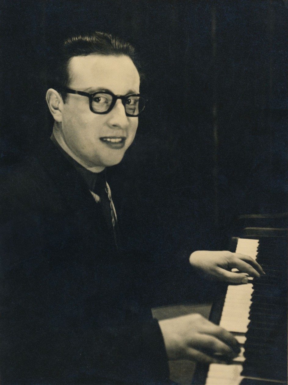 Jean-Jacques Perrey at the piano in his late teenage years.