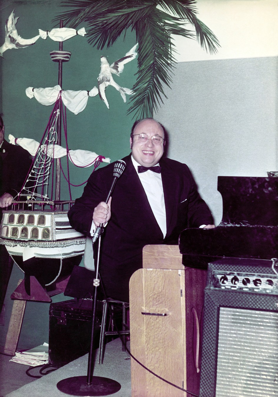 Jean-Jacques Perrey with his Ondioline and a piano on one of his regular transatlantic crossings aboard the S.S. France, 1968.